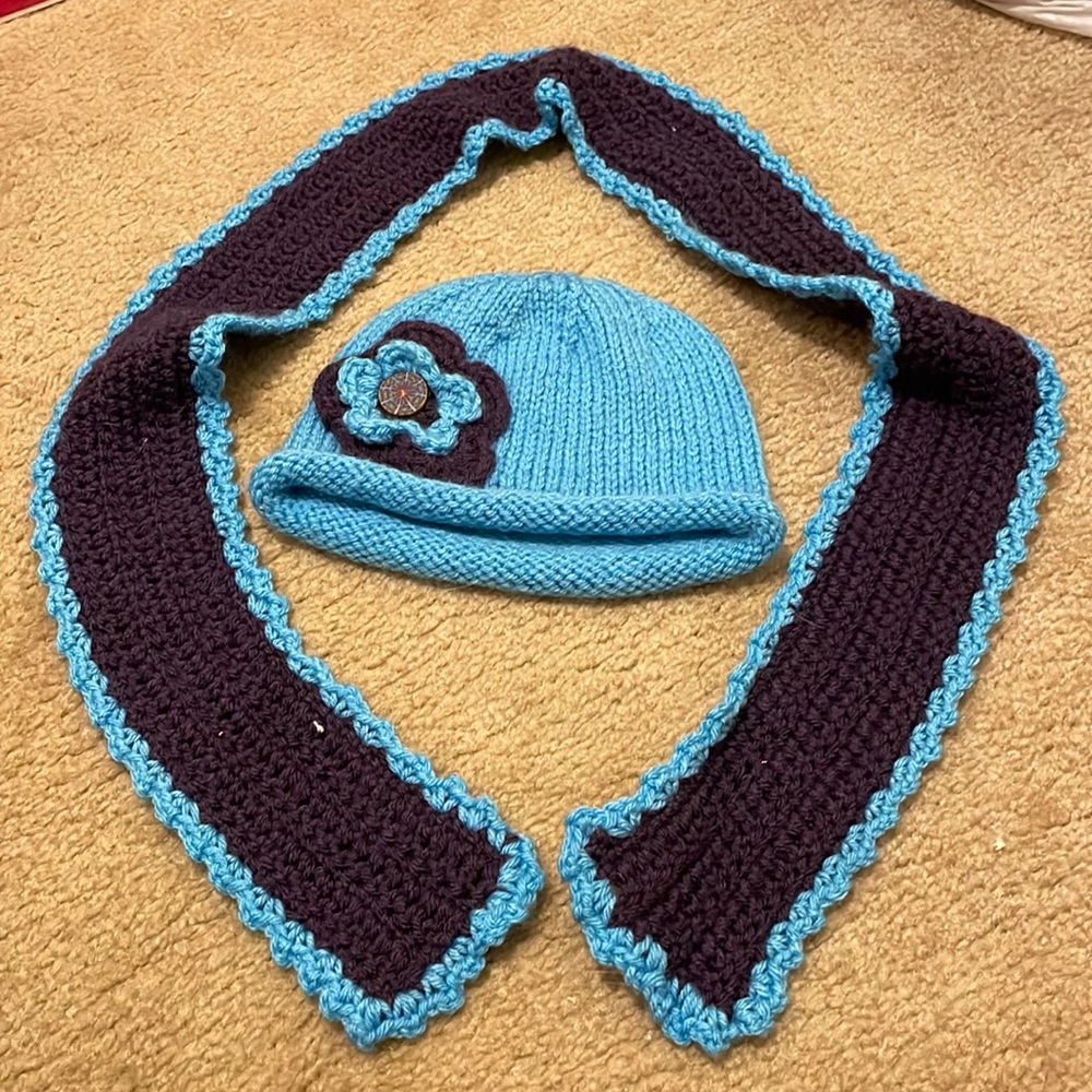 Handmade winter hat with matching scarf for girls